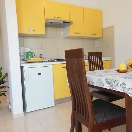 Apartament One-bedroom In Valbandon Viii