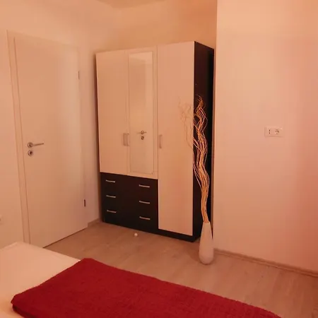 One-bedroom In Valbandon Viii
